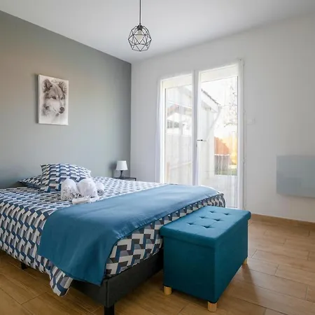 Privee Chez Les Maisons Loli'days Guest house *